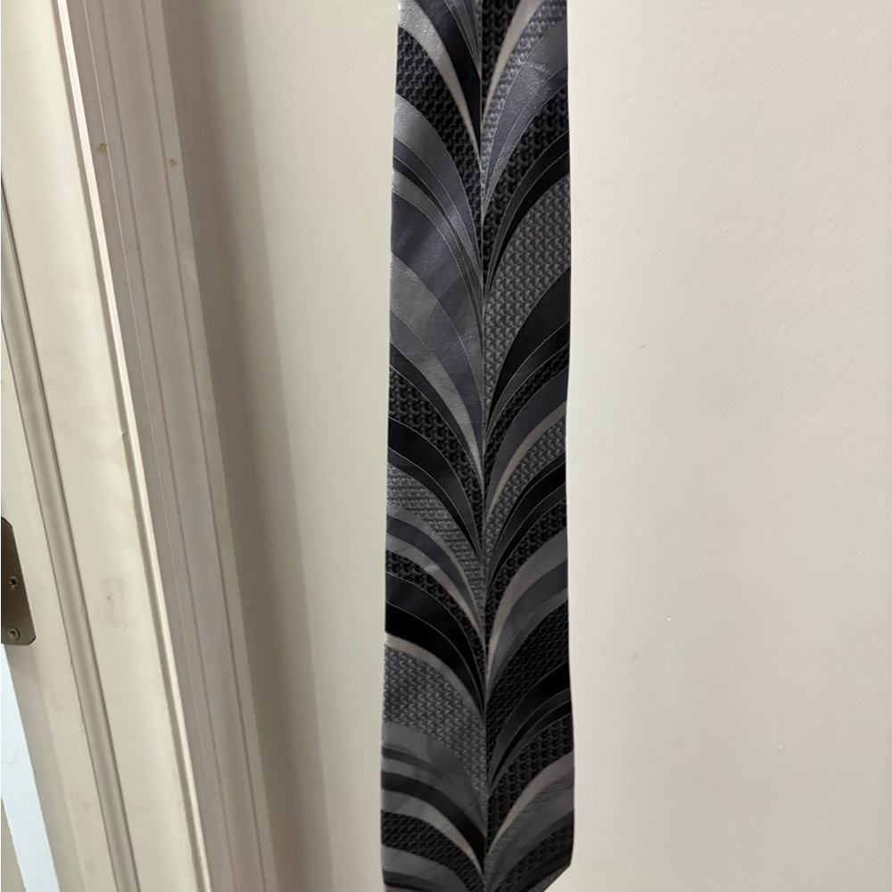 Salvatore Pellegrino Il Pintore Italiano Black and Gray Men’s Tie
